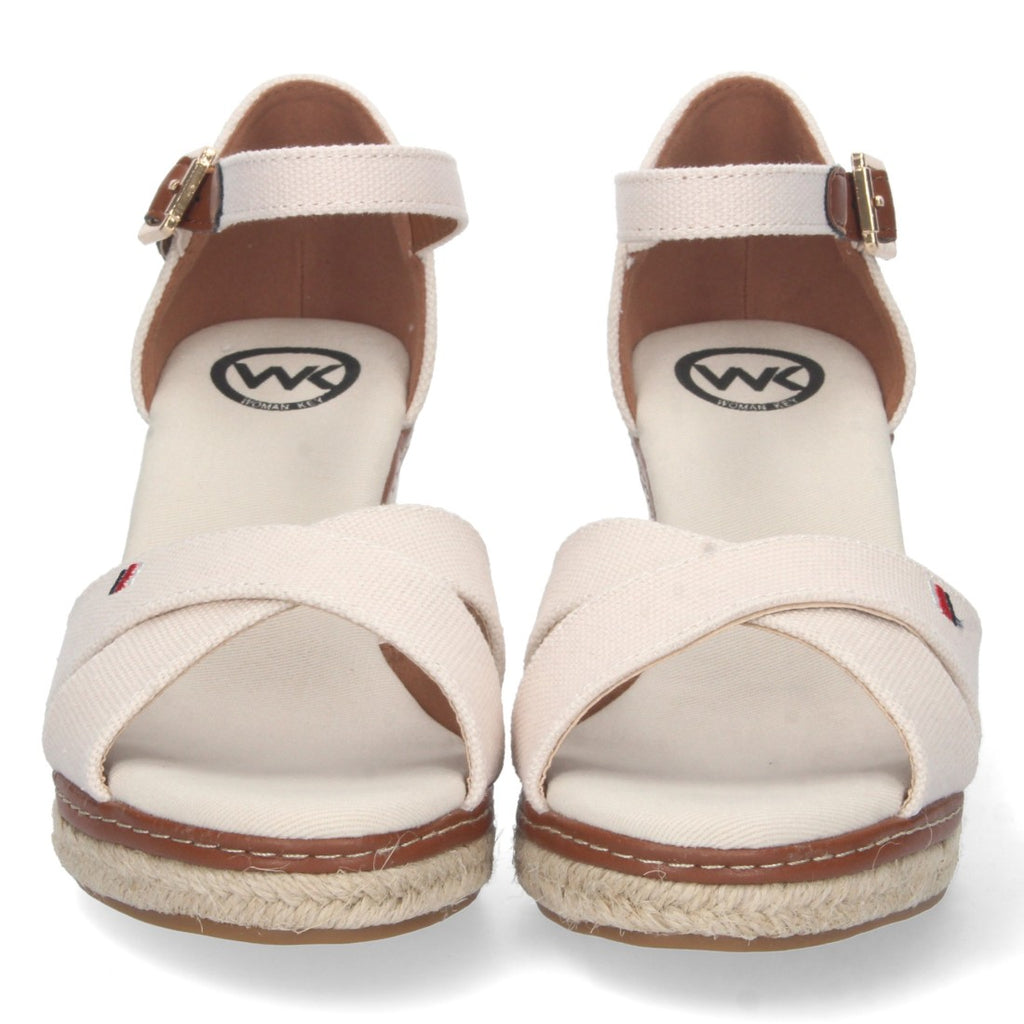 Elegante weiße Damen-Espadrilles mit gekreuzten Riemen und Keilabsatz aus Jute