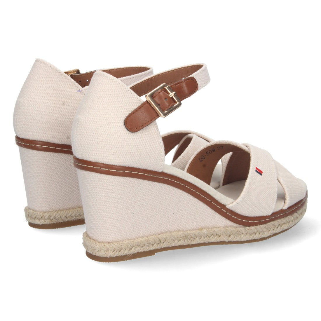 Elegante weiße Damen-Espadrilles mit gekreuzten Riemen und Keilabsatz aus Jute