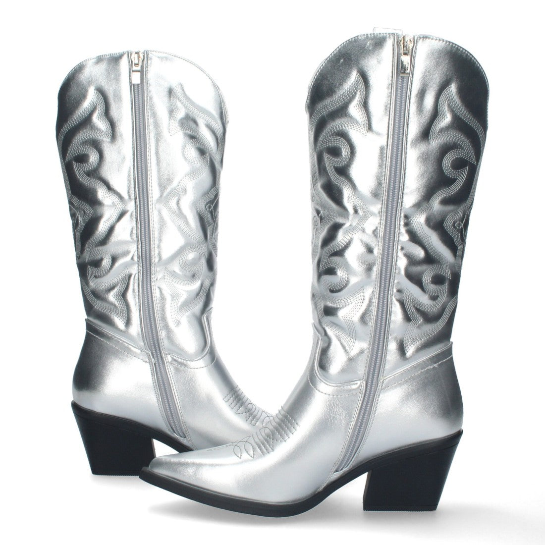 Elegante, glitzernde silberne Stiefel