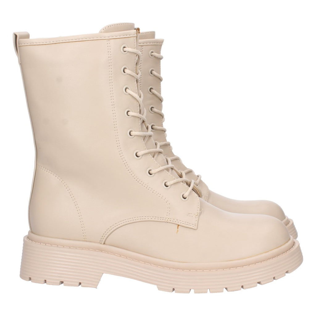 Flache Militärstiefeletten in Beige mit Schnürsenkeln