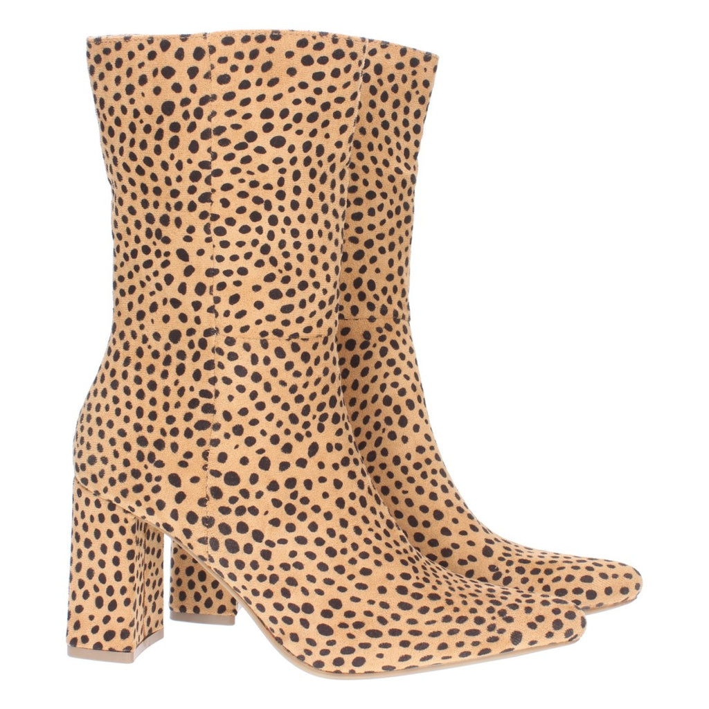Leopardenstiefel gewagt modern mit Absatz