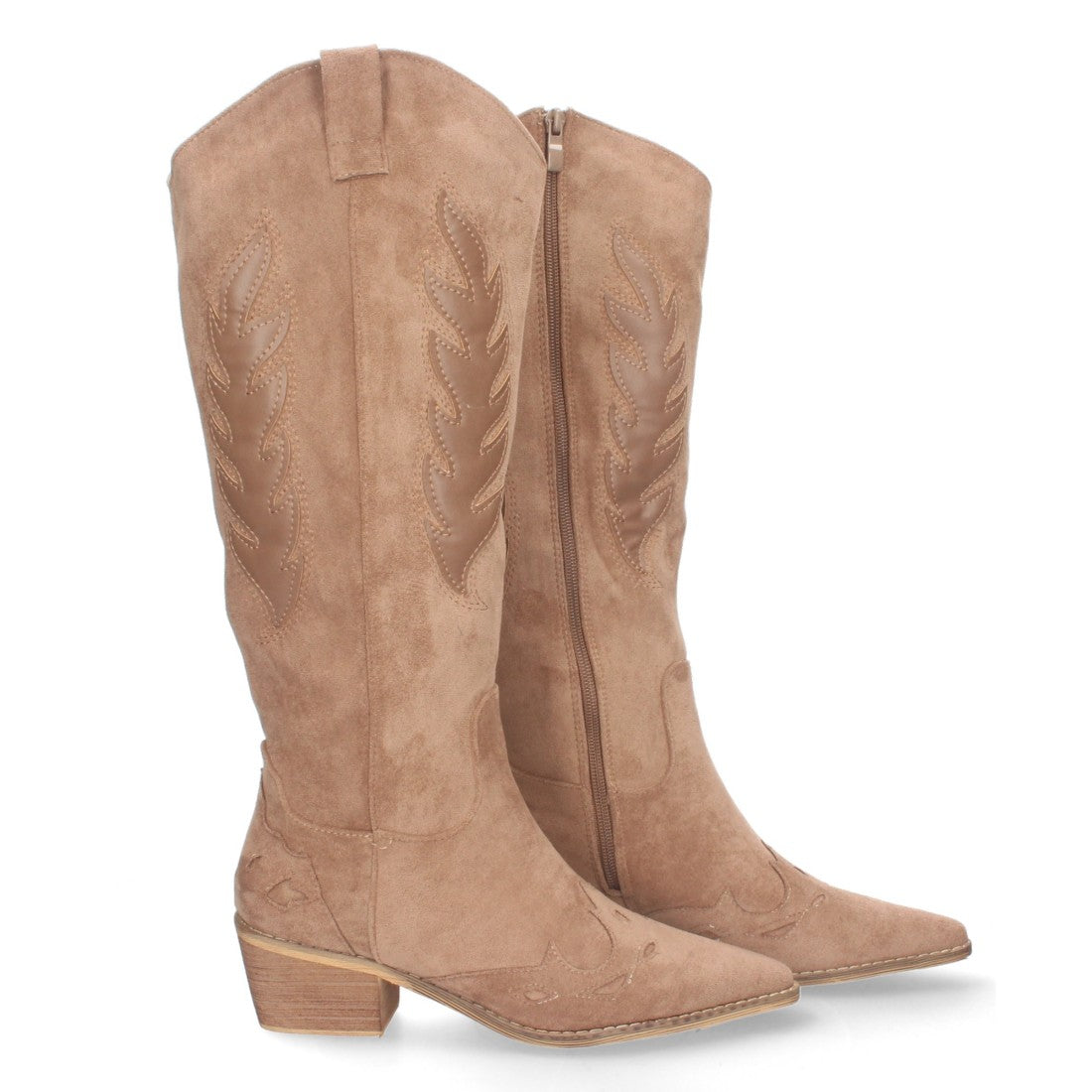 Elegante braune Stiefel mit Absatz