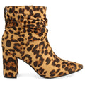 Botines Elegantes Camel con Detalles Distintivos