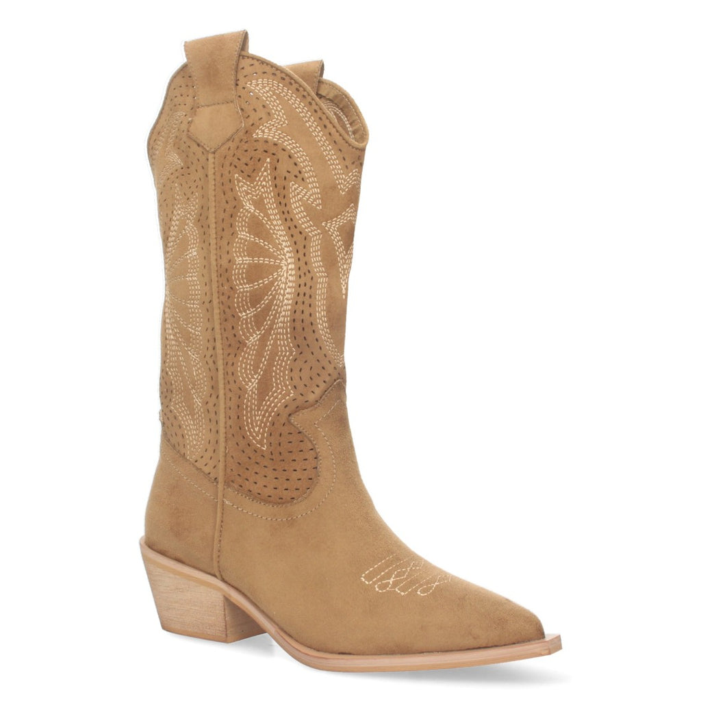 Botas Camel Camperas con Diseño Perforado y Punta Fina