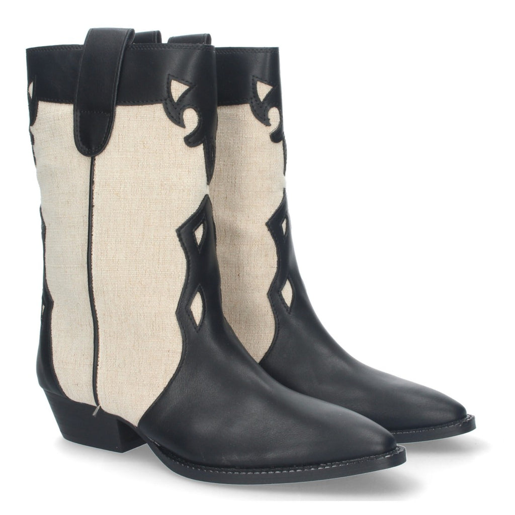 Elegante schwarze Stiefel mit Absatz