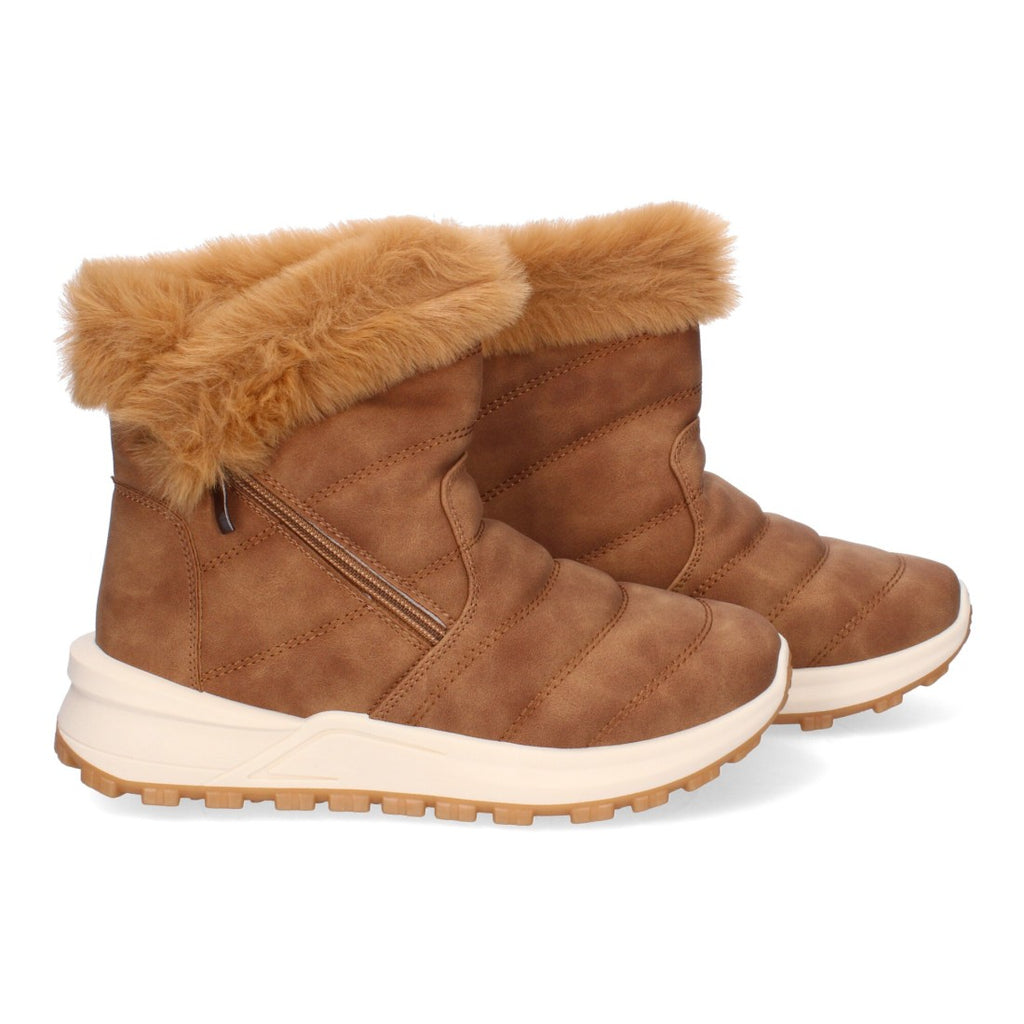Elegante kamelfarbene Stiefel mit Absatz