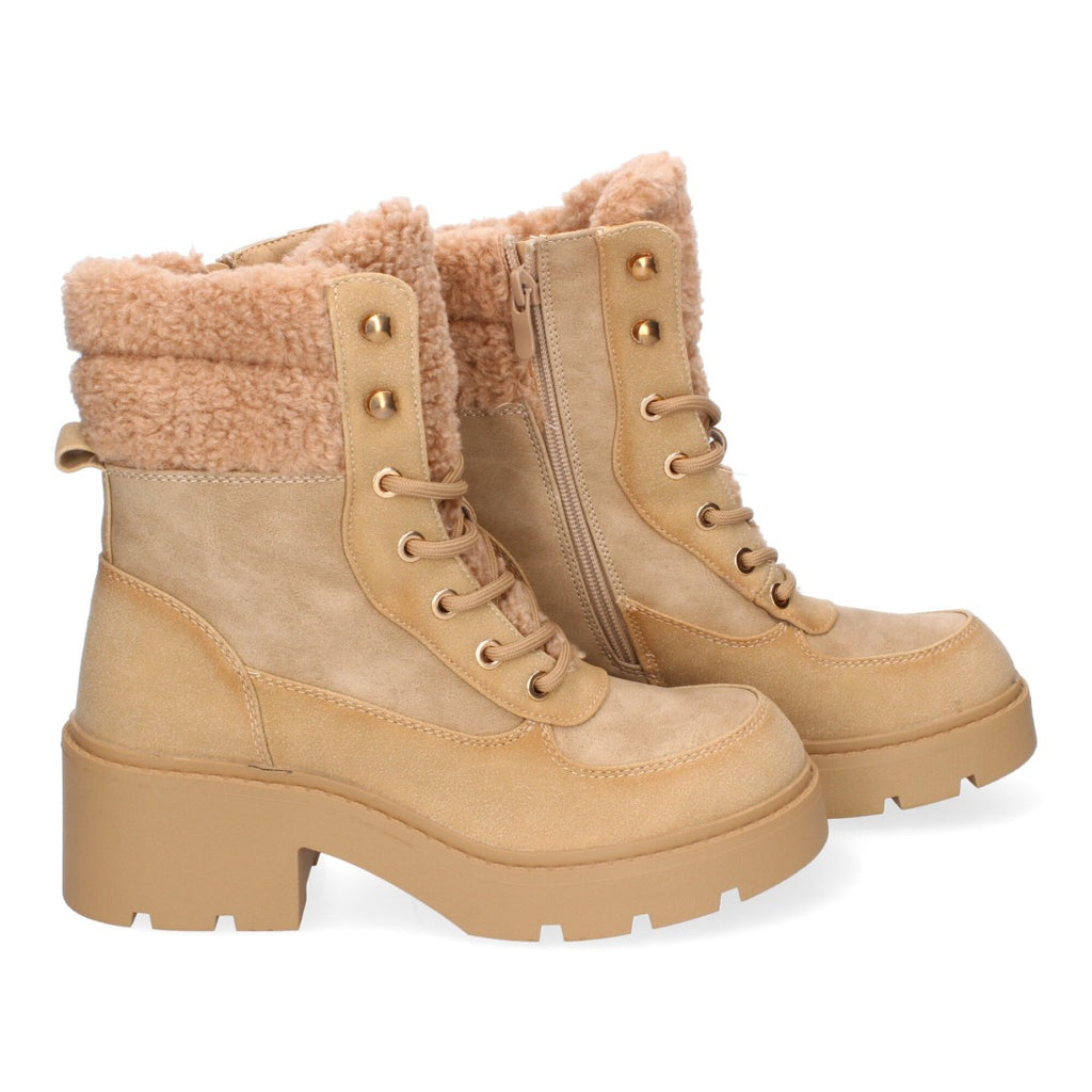 Botines Elegantes Kaki con Detalles Distintivos