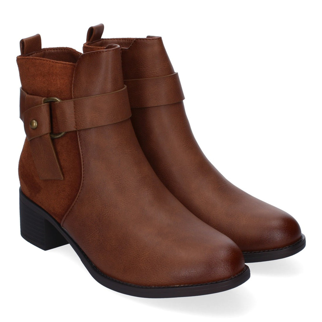 Botines Elegantes Camel con Detalles Distintivos