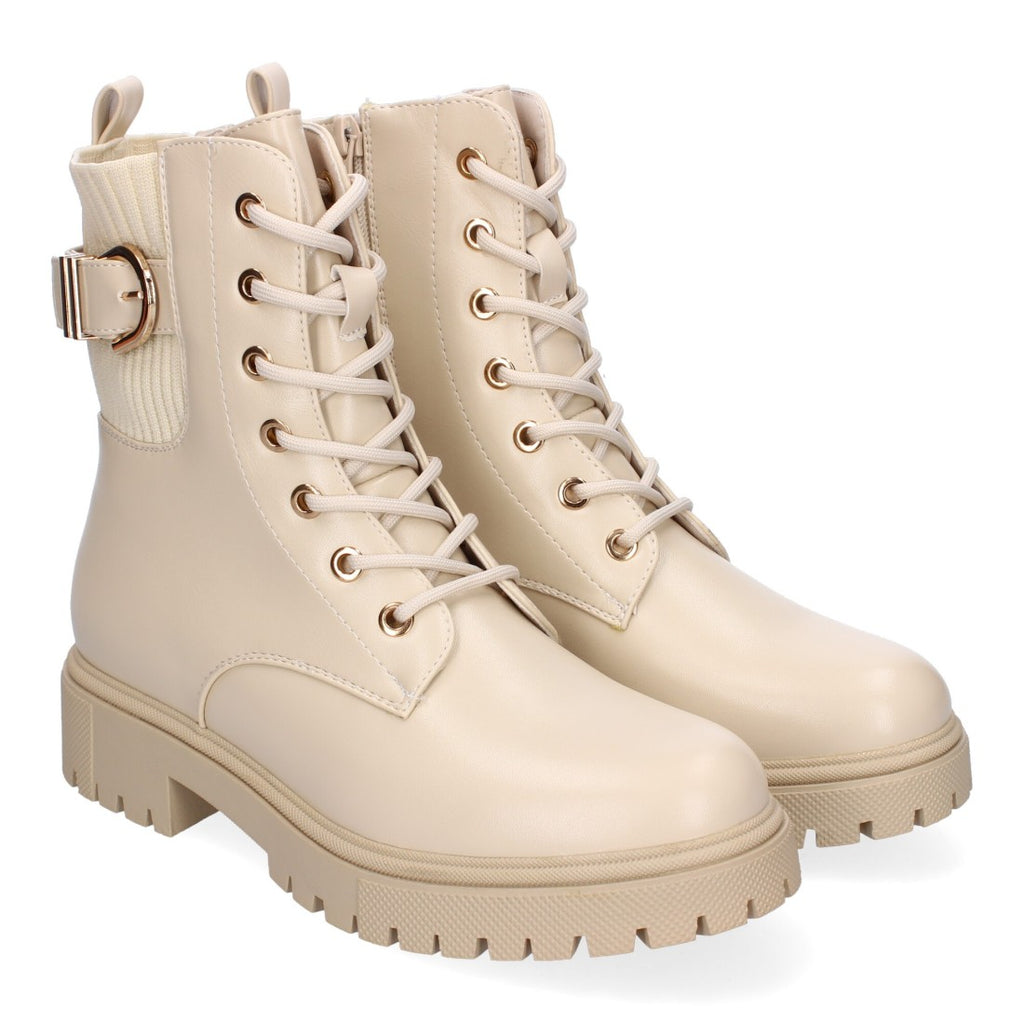 Botines Elegantes Beige con Detalles Distintivos