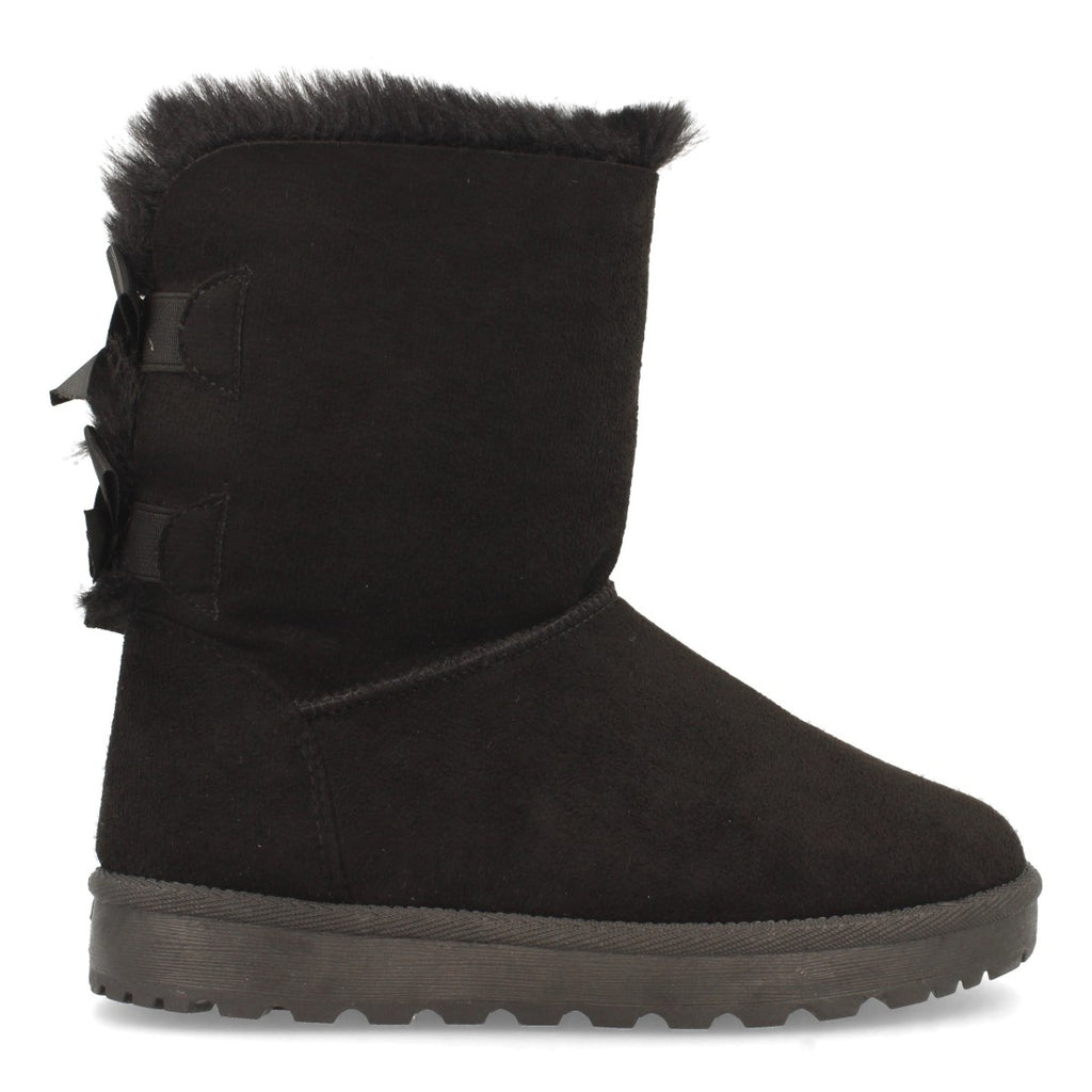 Botines Elegantes Negro con Detalles Distintivos