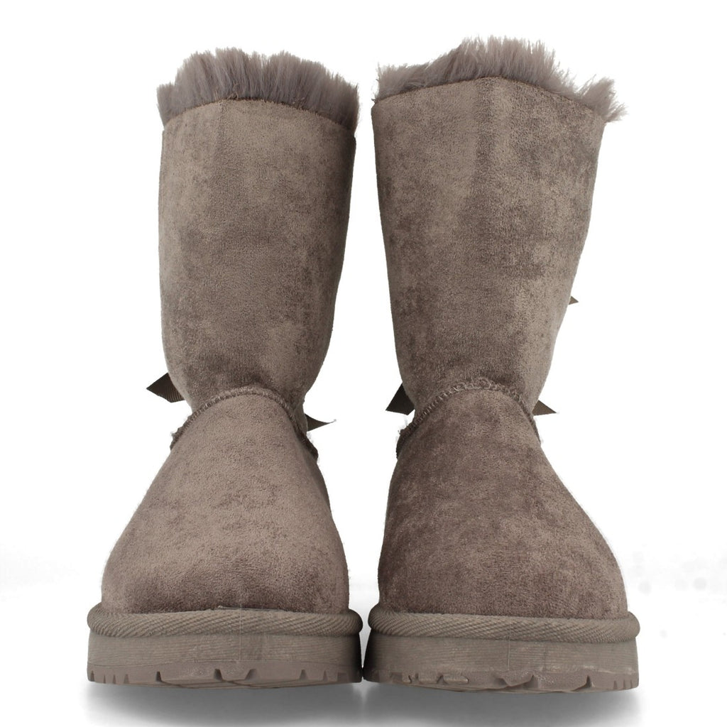Botines Elegantes Gris con Detalles Distintivos