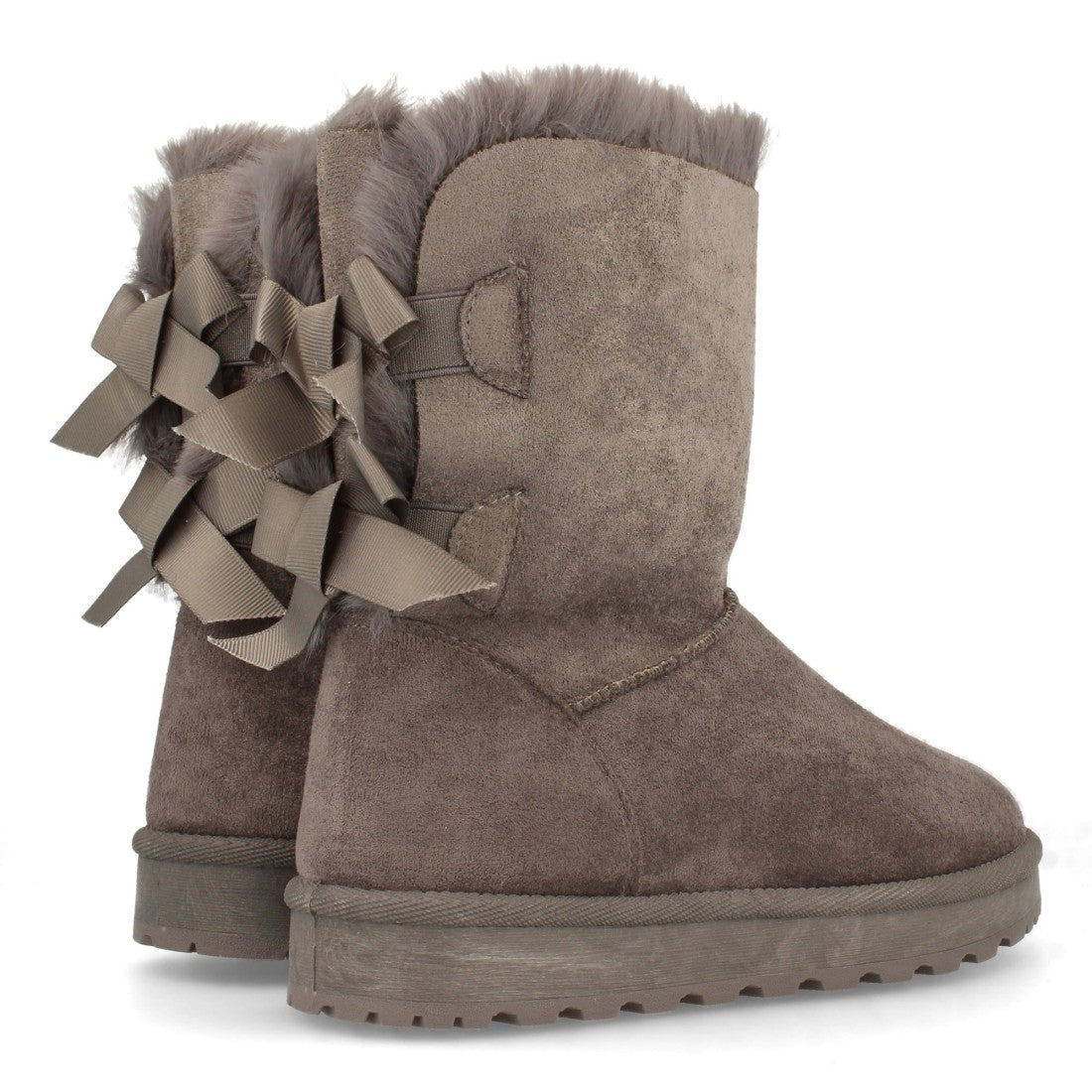 Botines Elegantes Gris con Detalles Distintivos