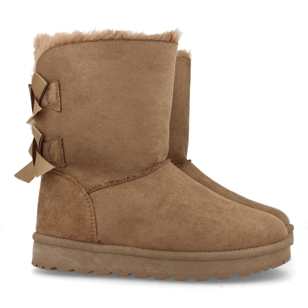 Botines Elegantes Camel con Detalles Distintivos