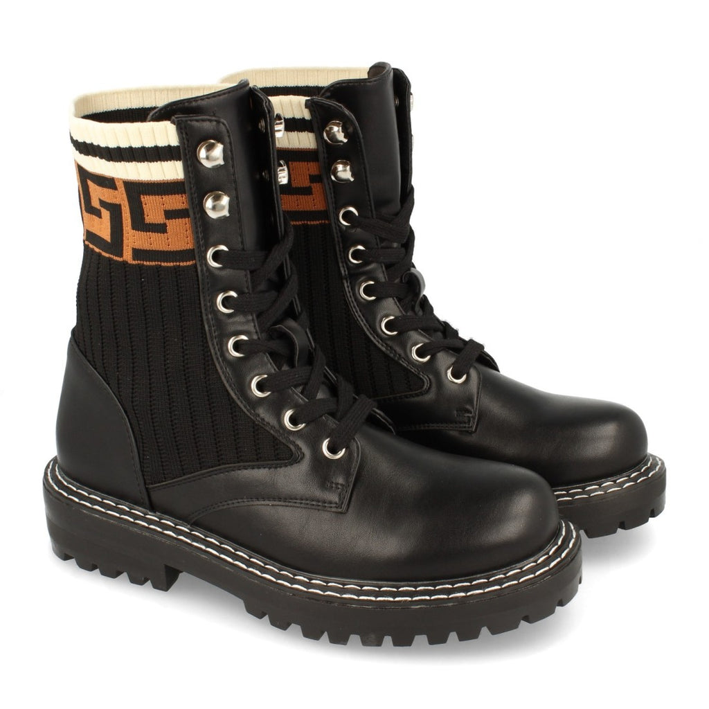 Botas Negras Elegantes con Tacón