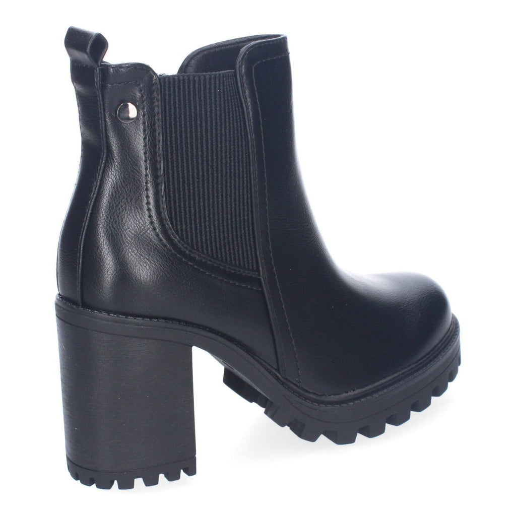 Botas Beige Elegantes con Tacón