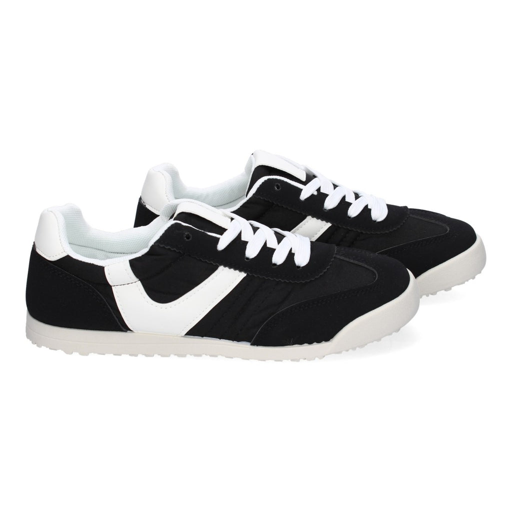 Zapatillas Negras Casual - Elegancia Esencial