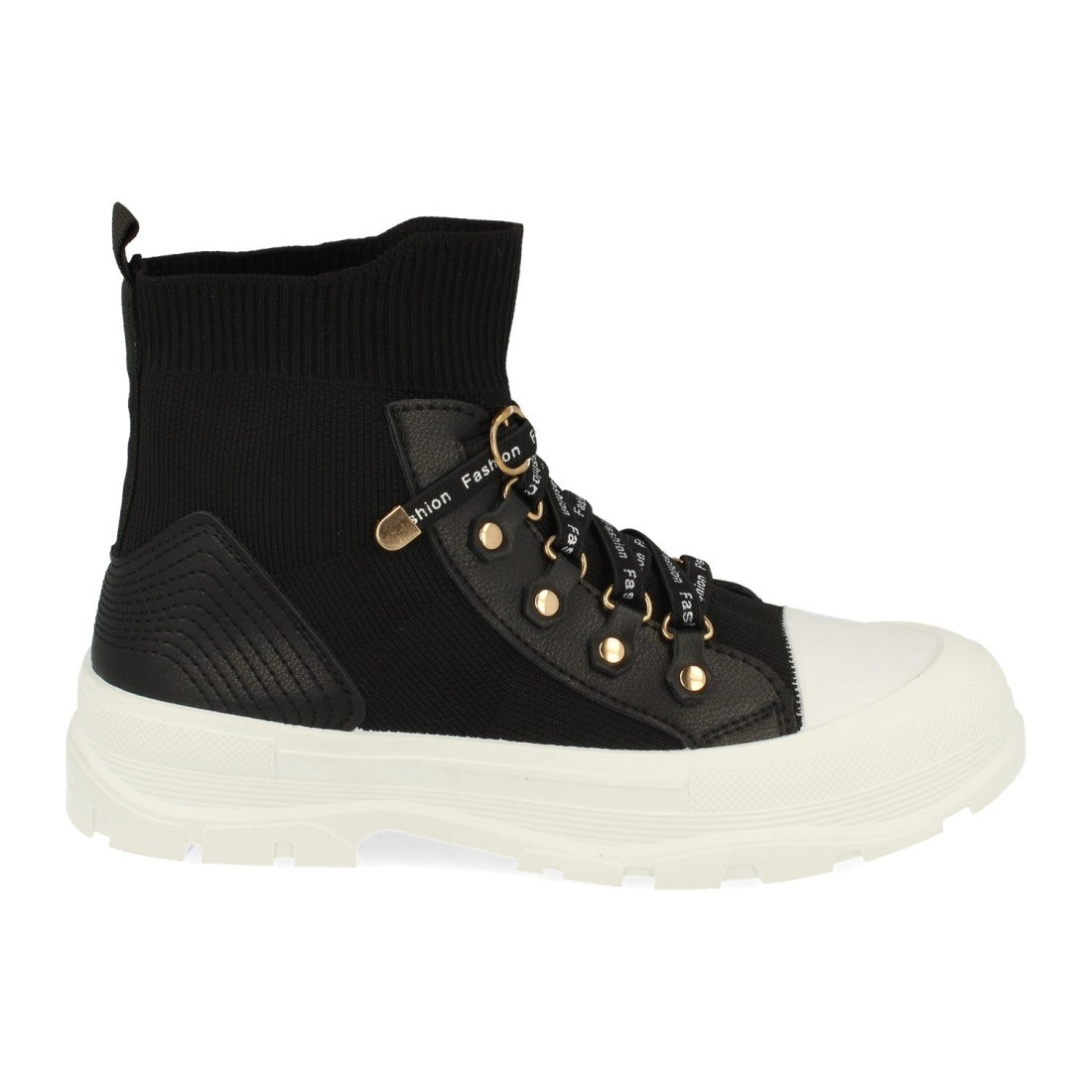 Zapatillas Negras Urbanas - Poder Atemporal