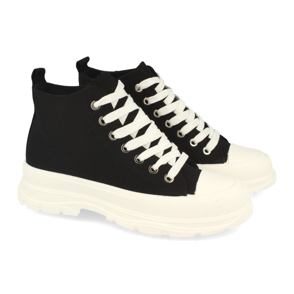 Zapatillas Negras Clásicas - Elegancia Eterna