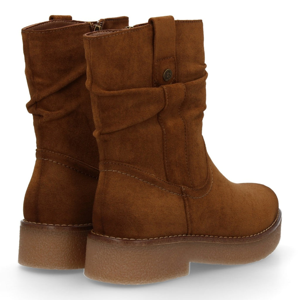 Botines Planos Camel con Caña Arrugada y Pespuntes