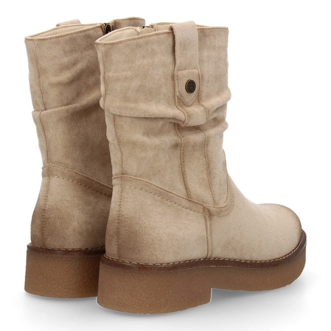 Botines Planos Beige con Caña Arrugada y Pespuntes