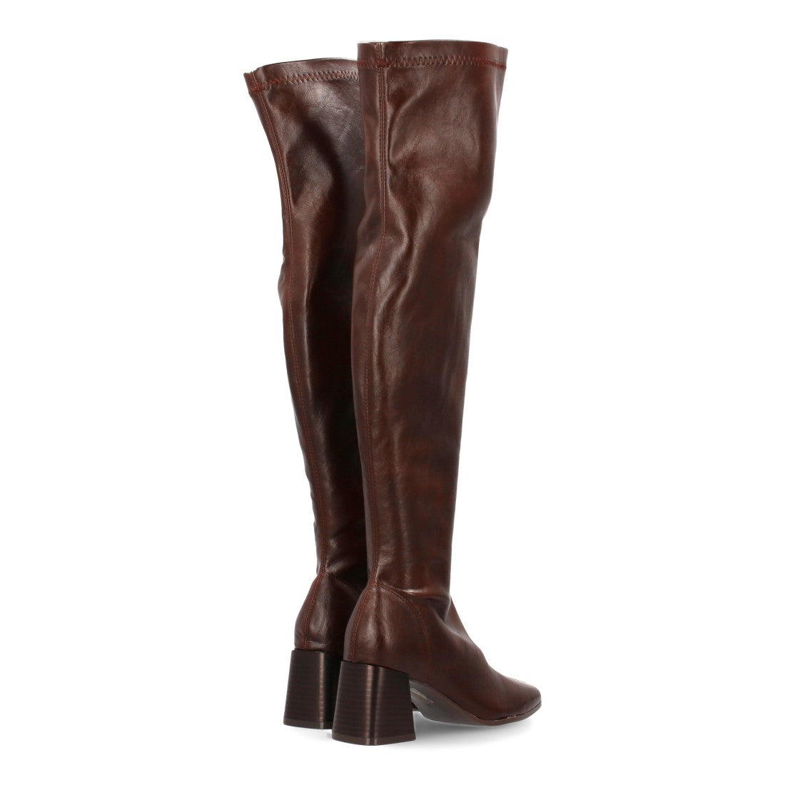 Elegante hohe braune Stiefel mit Absatz