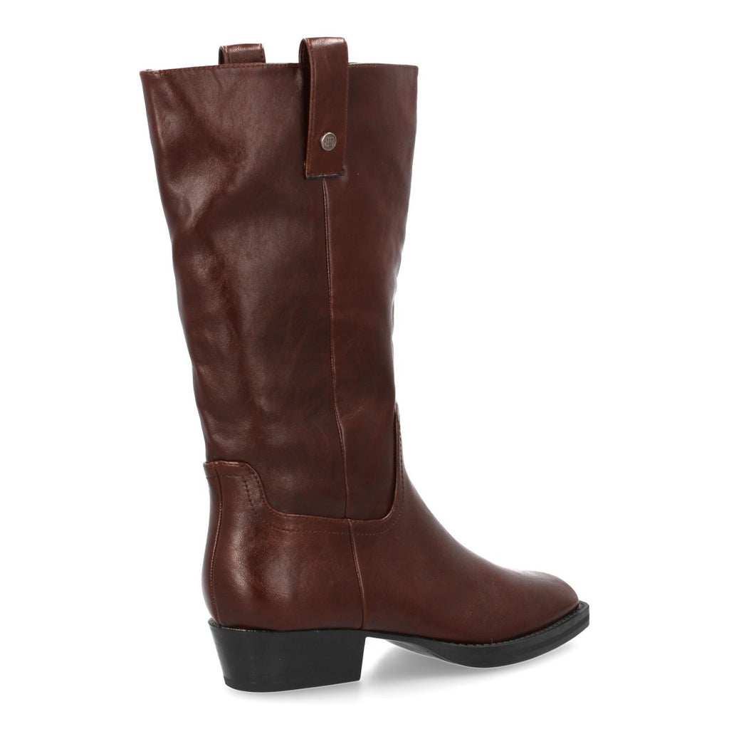 Elegante braune hohe Stiefel mit Absatz