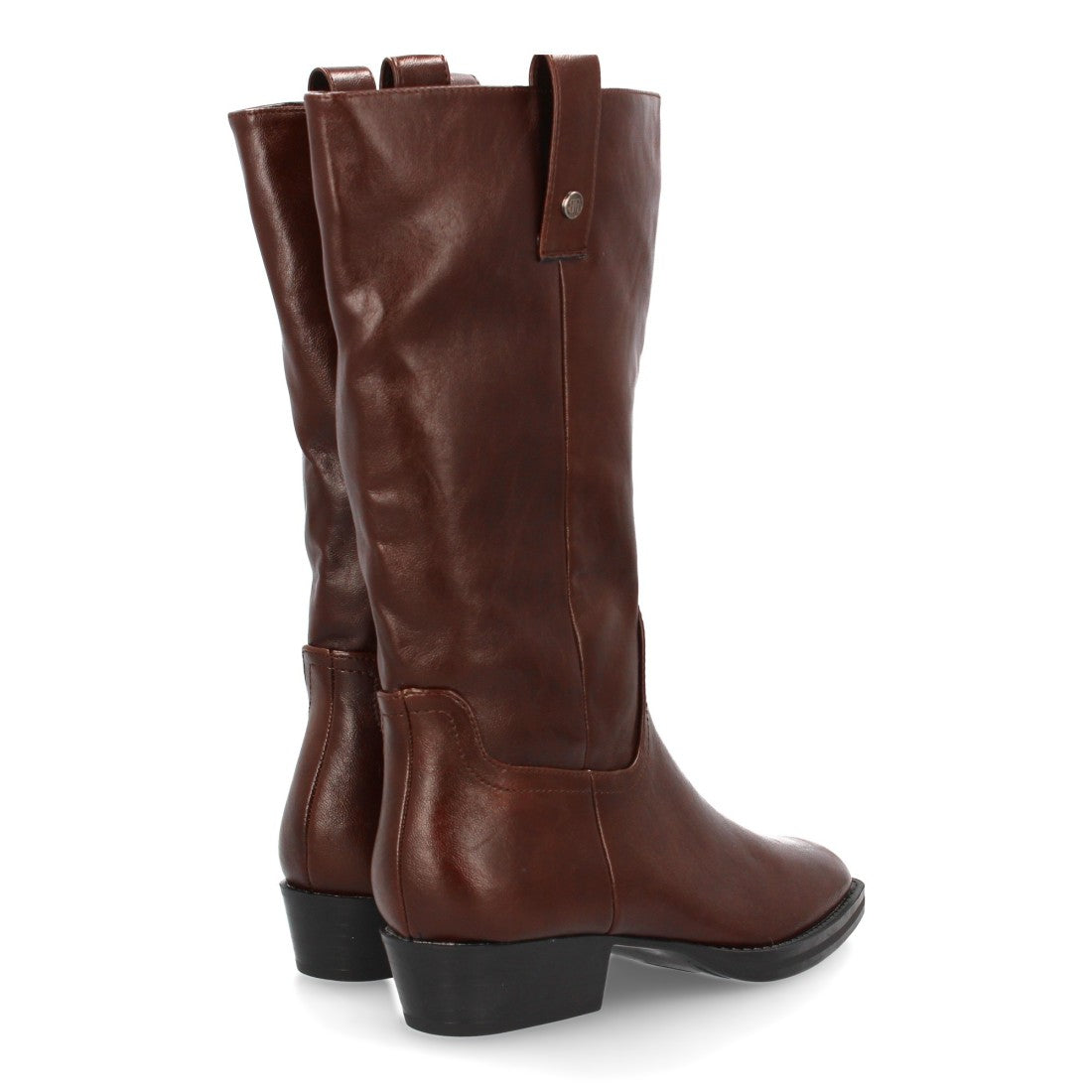 Elegante braune hohe Stiefel mit Absatz