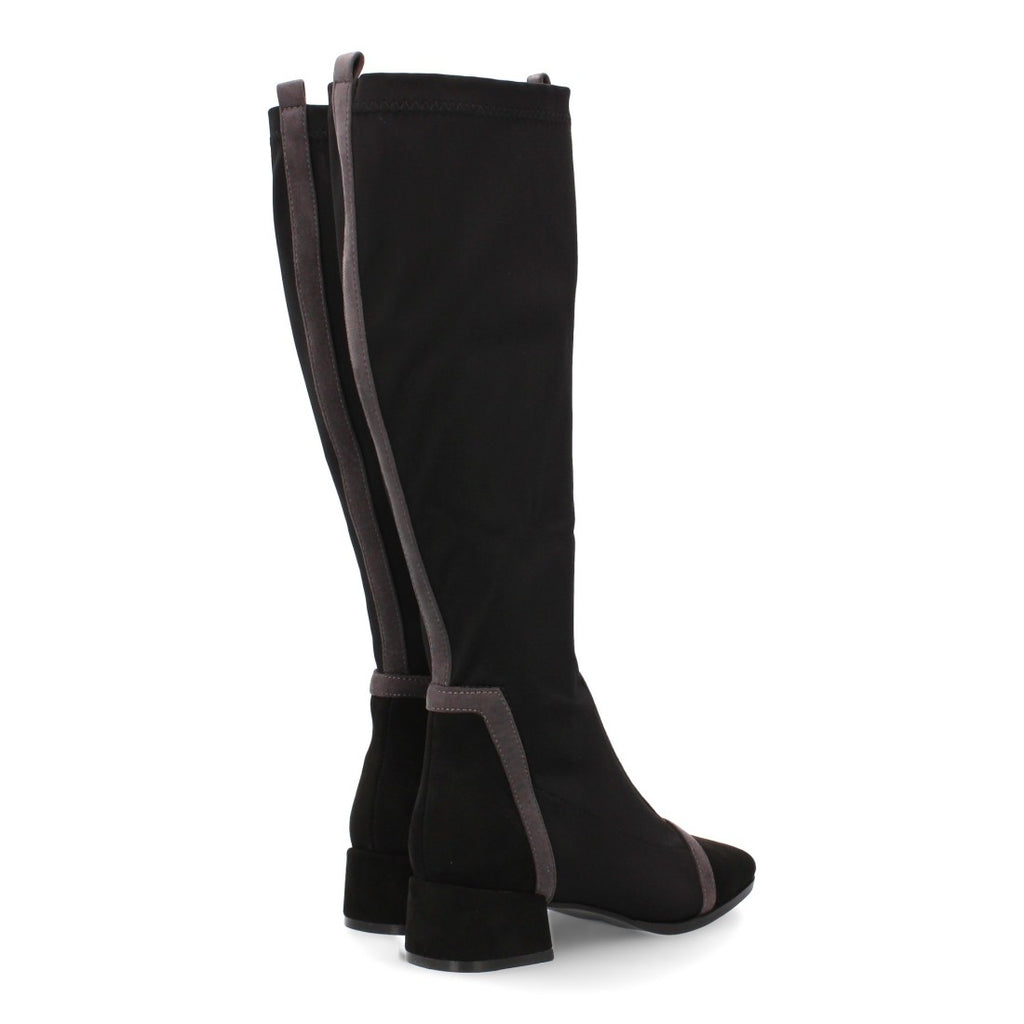 Elegante schwarze Stiefel mit hohem Absatz