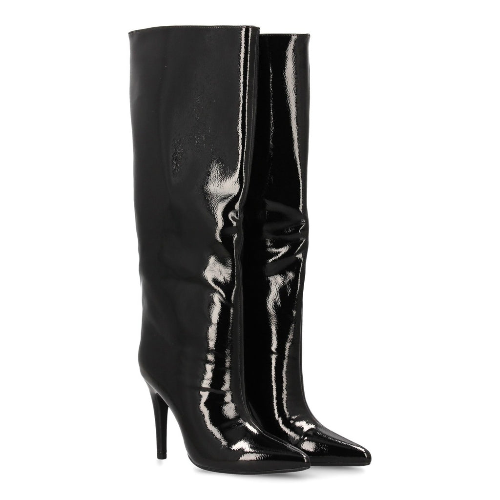 Schwarze Overknee-Stiefel aus Lackleder mit Absätzen und spitzer Zehenpartie