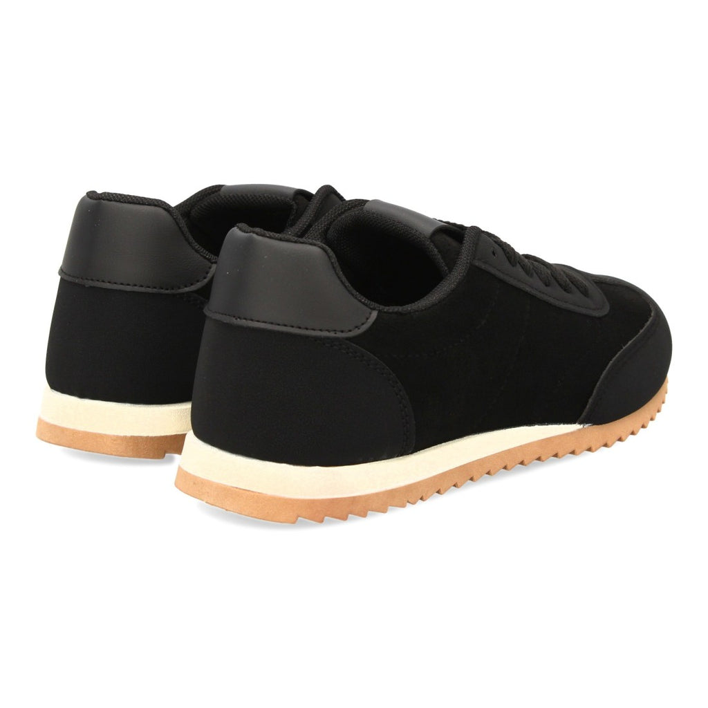 Zapatillas Negras Urbanas - Poder Esencial