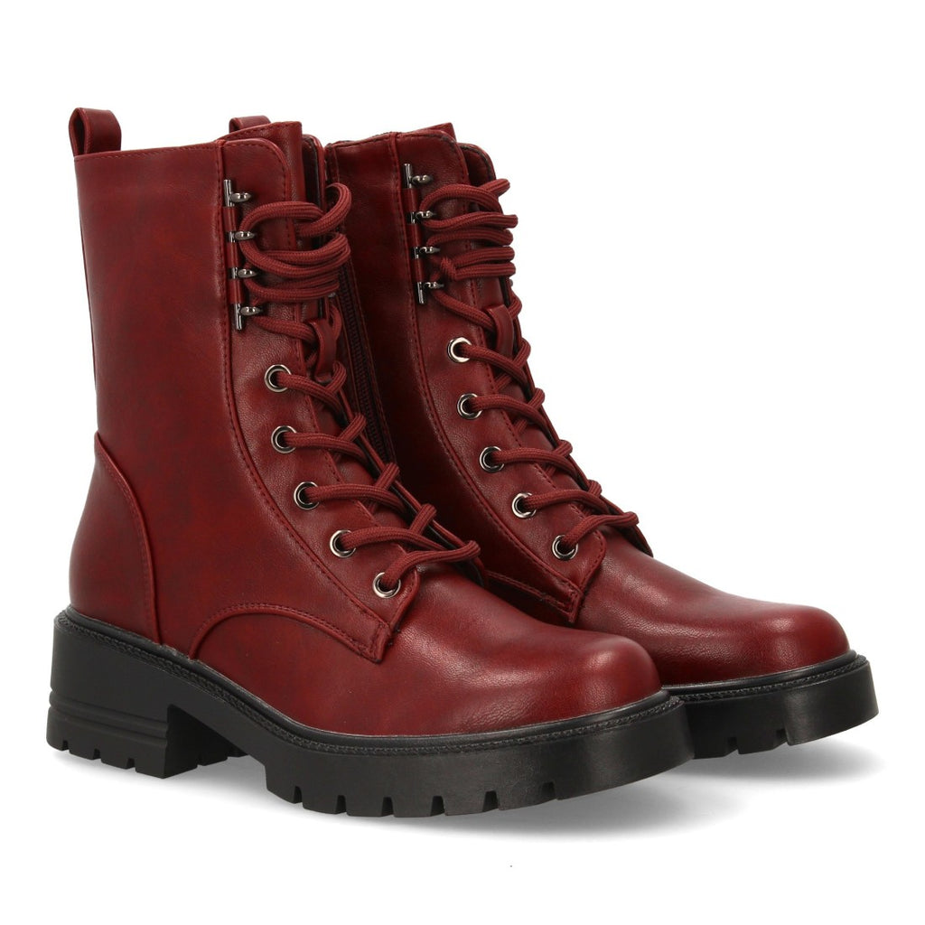 Bordeauxfarbene Militärstiefel mit Schnürsenkeln und dicker Sohle