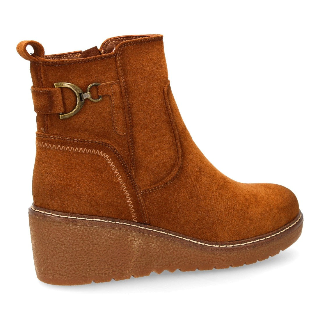 Botines Cuña Camel con Adorno Metálico Lateral y Cremallera