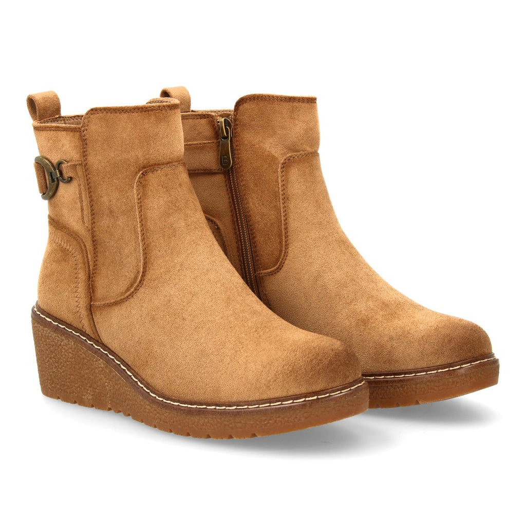 Botines Cuña Kaki con Adorno Metálico Lateral y Cremallera