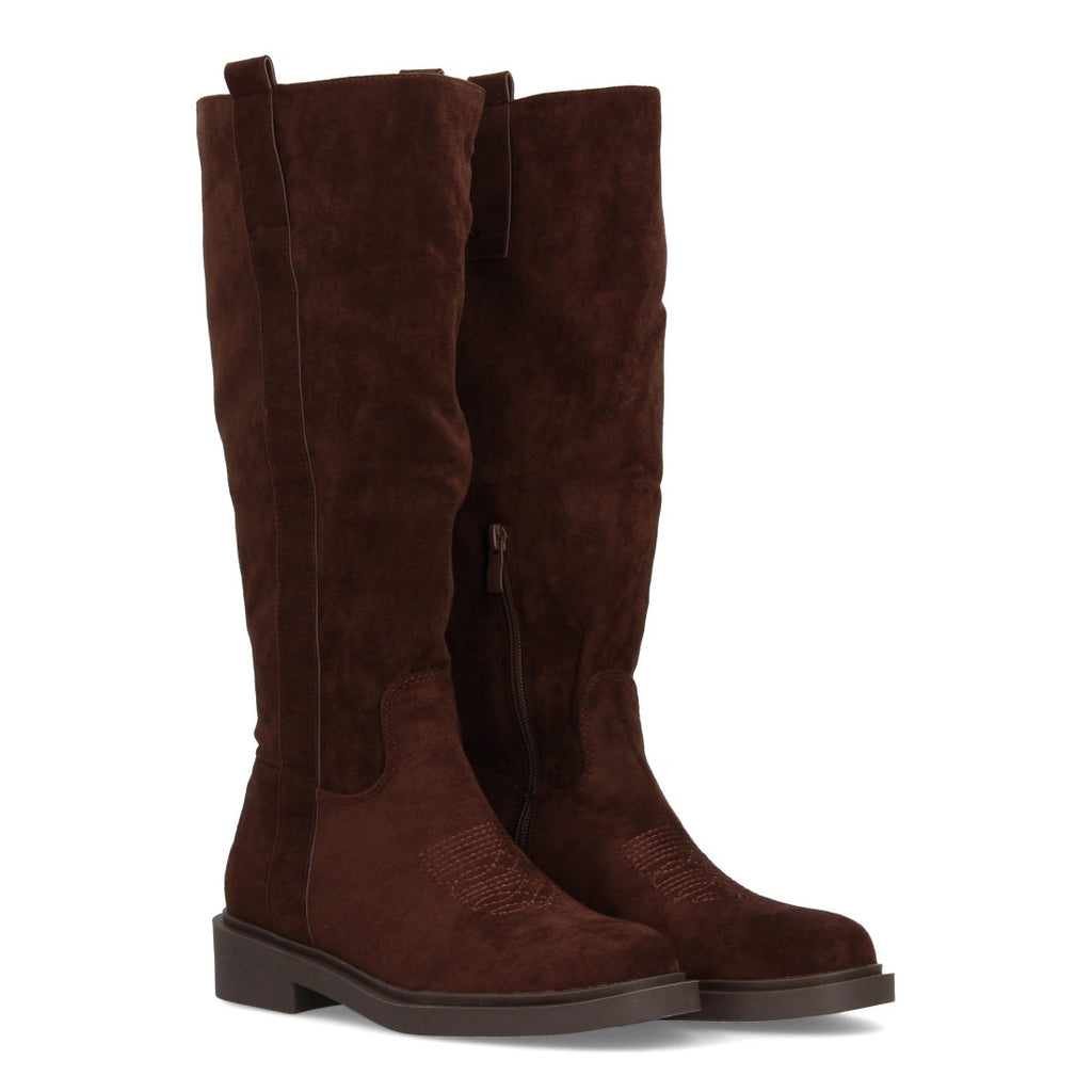 Elegante braune Stiefel mit Absatz