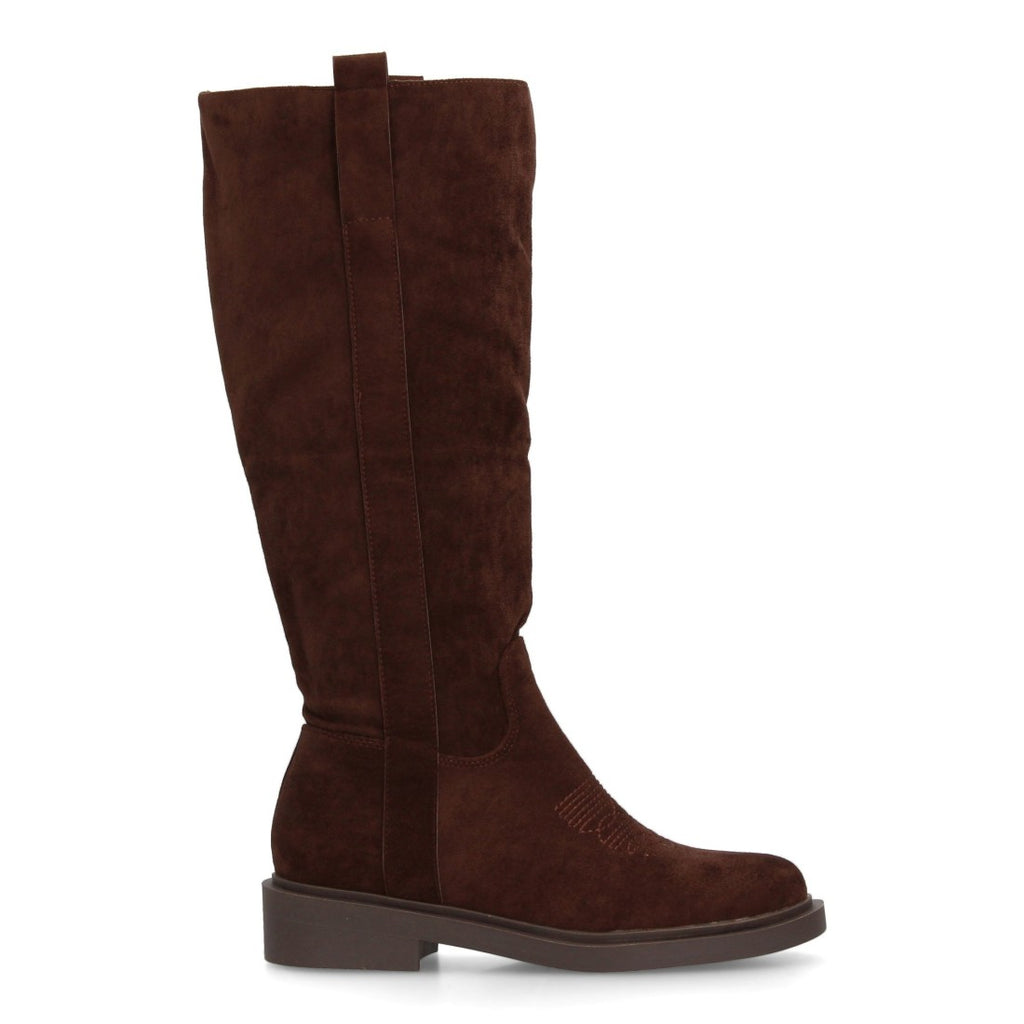 Elegante braune Stiefel mit Absatz