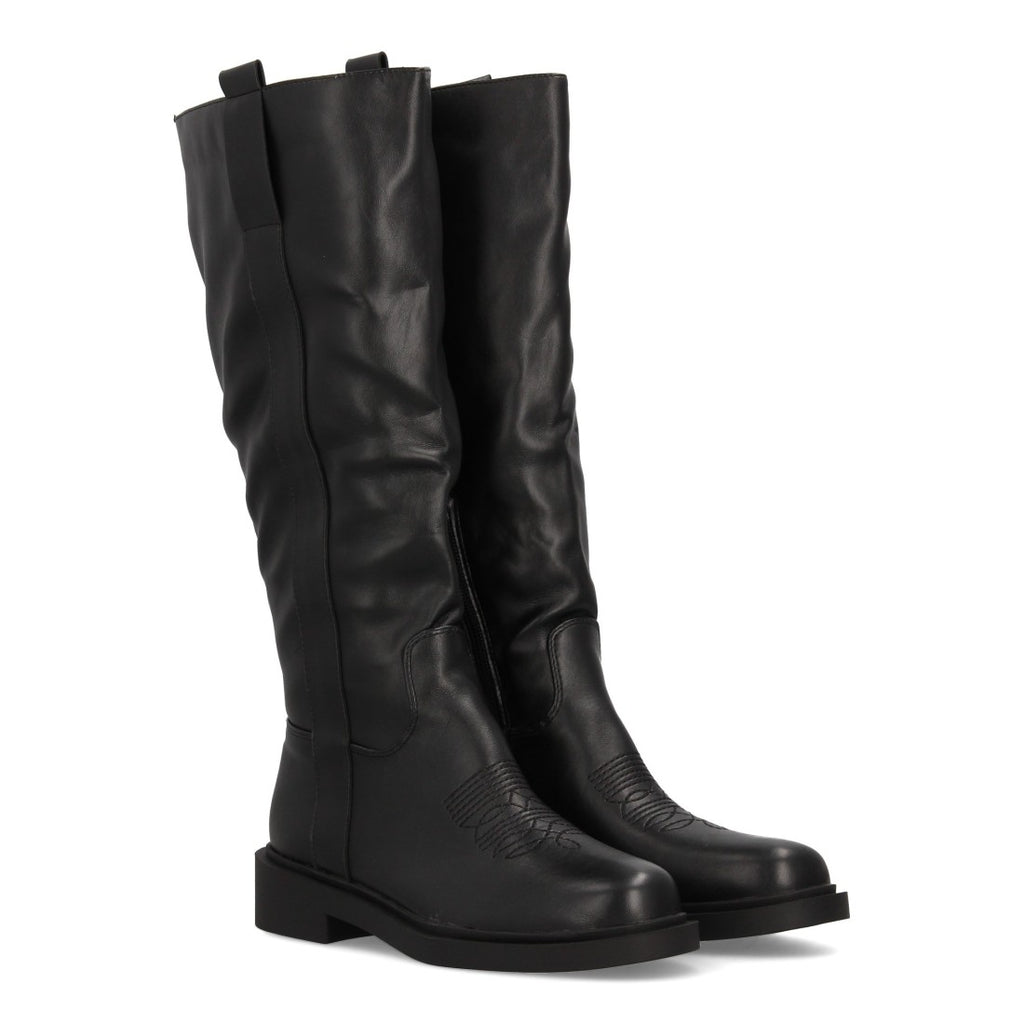 Elegante schwarze Stiefel mit Absatz