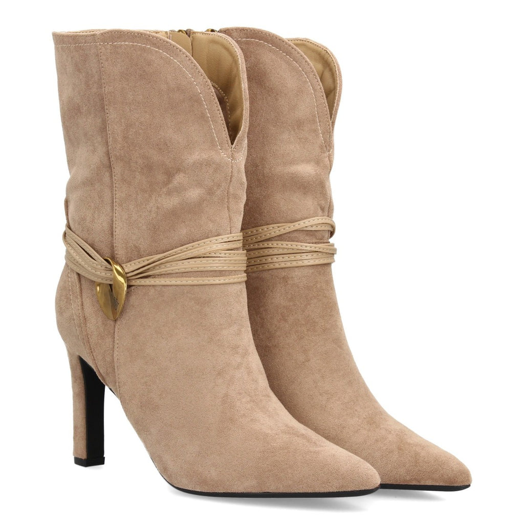 Botas Beige Elegantes con Tacón