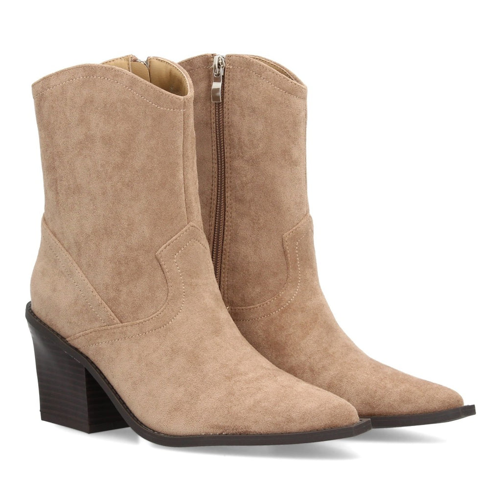 Botas Beige Elegantes con Tacón
