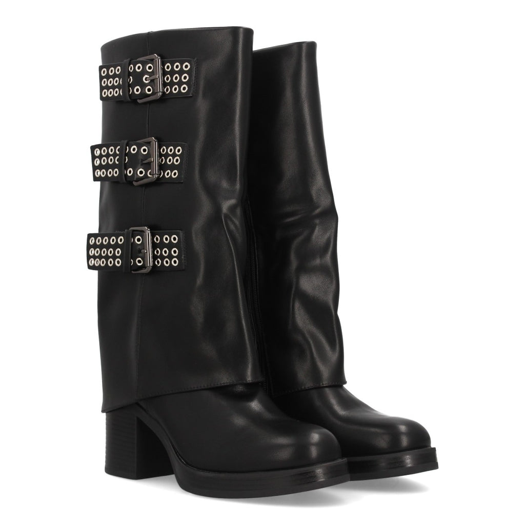 Elegante schwarze Stiefel mit Absatz