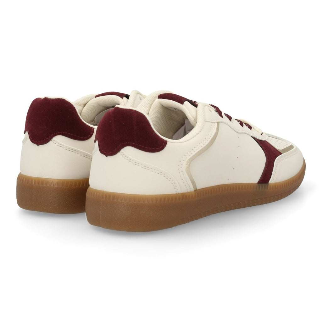 Weiße Sneaker für Damen | Sportliche Reinheit und frischer Stil