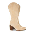 Beigefarbene Stiefel, hoher quadratischer Absatz, spitze Zehenpartie