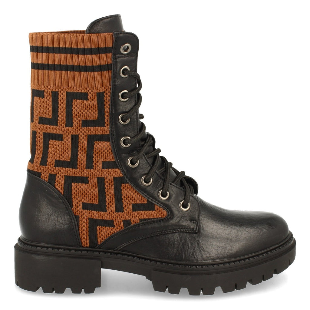 Botines Planos Camel con Grabados Étnicos y Cordones