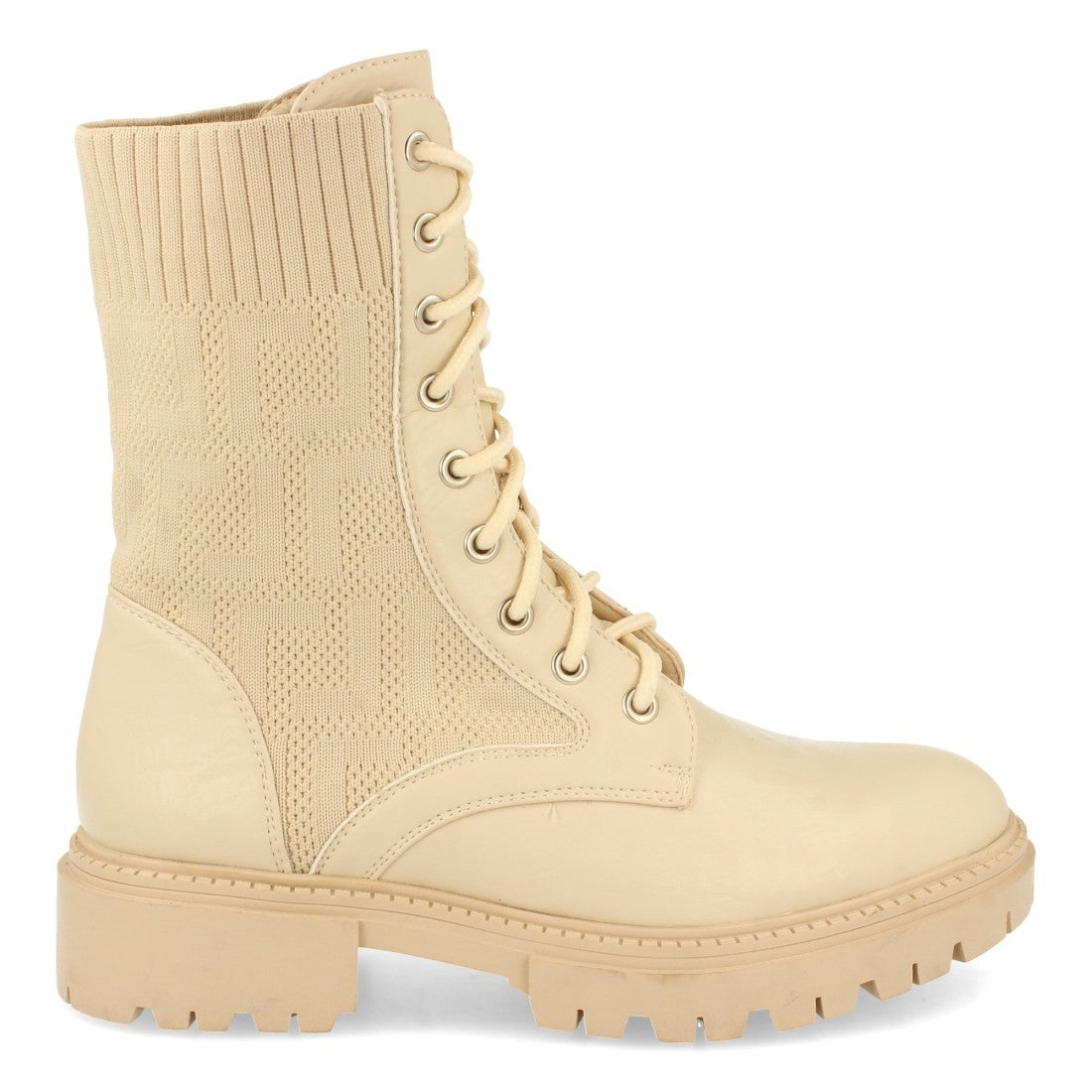 Botines Planos Beige con Grabados Étnicos y Cordones