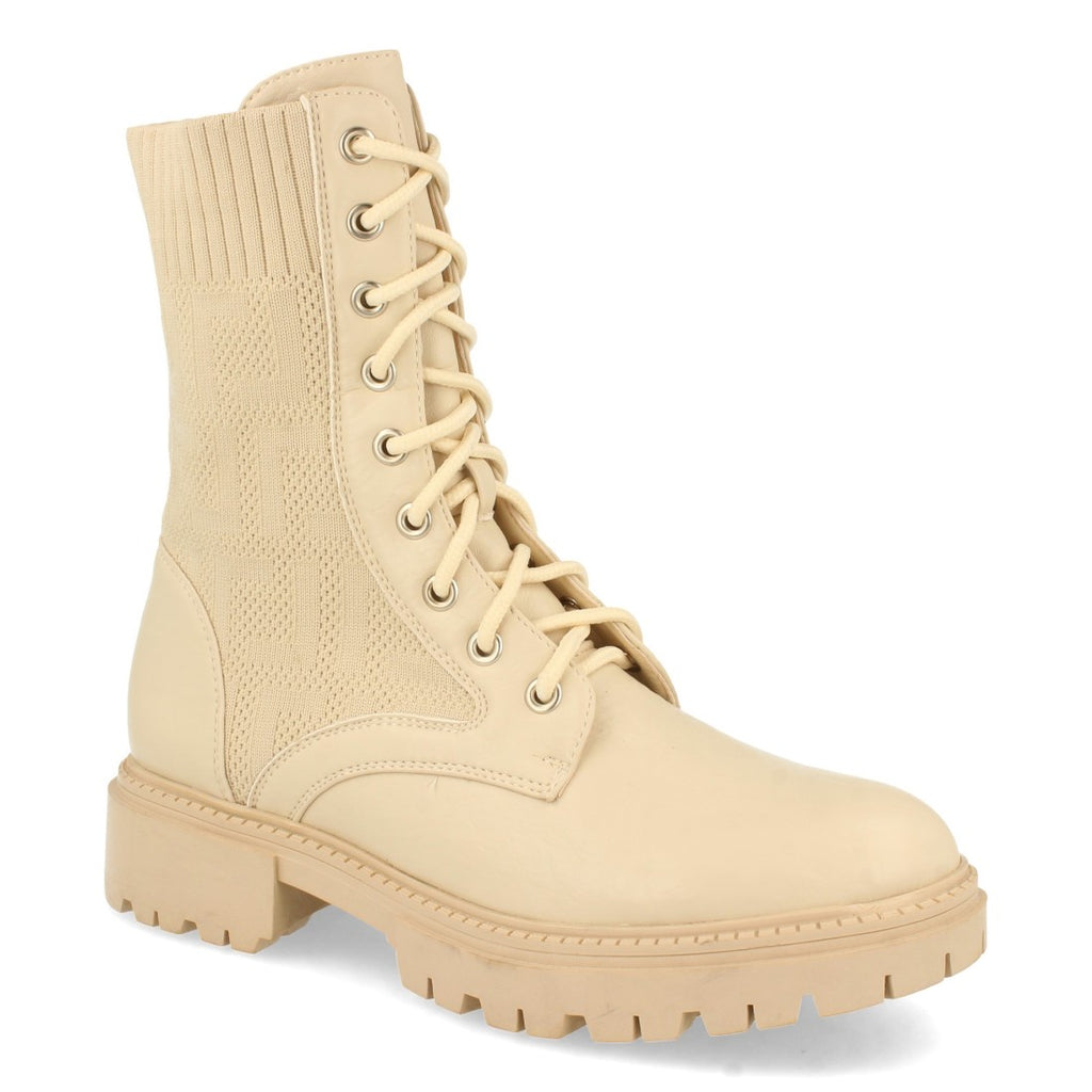Botines Planos Beige con Grabados Étnicos y Cordones
