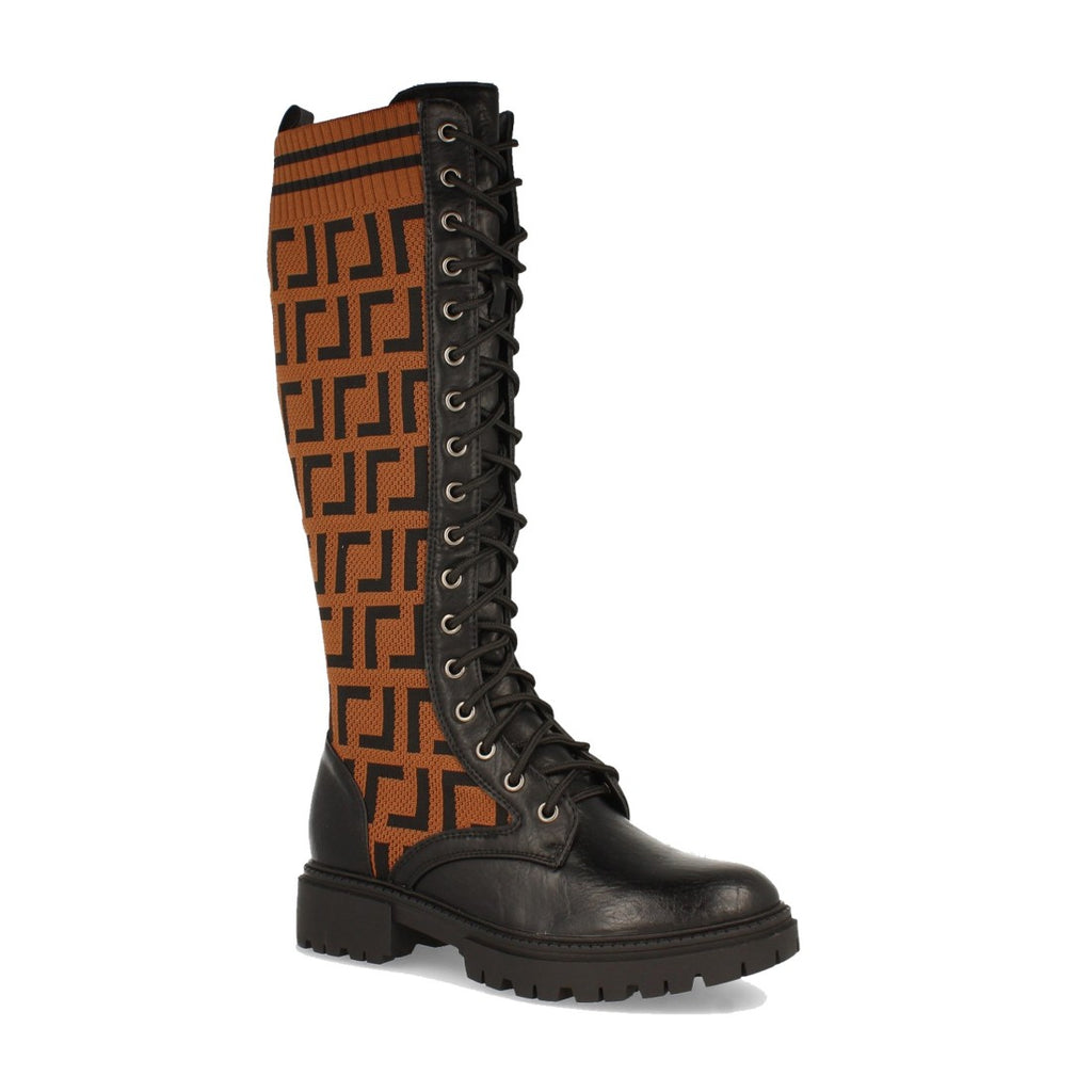 Flache camel-farbene Stiefel mit Ethno-Gravuren