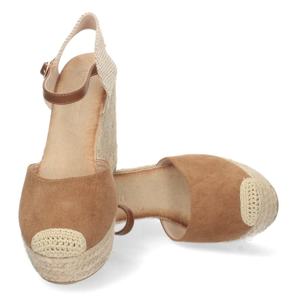 Keilsandalen aus Jute in Camel mit geschlossenem Blatt und Schnalle