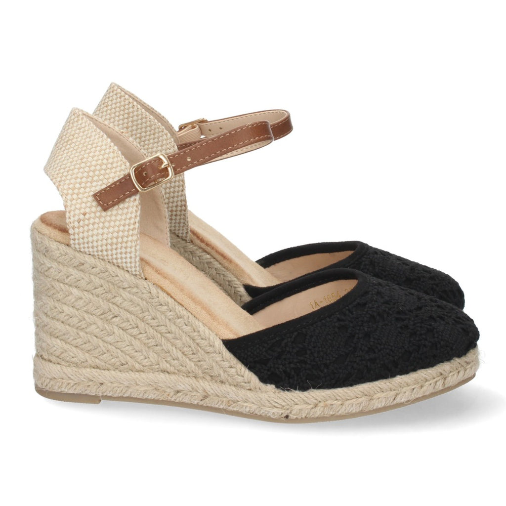 Schwarze Sandalen mit Keilabsatz aus Jute, geschlossenem Vorderteil und geflochtener Schnalle