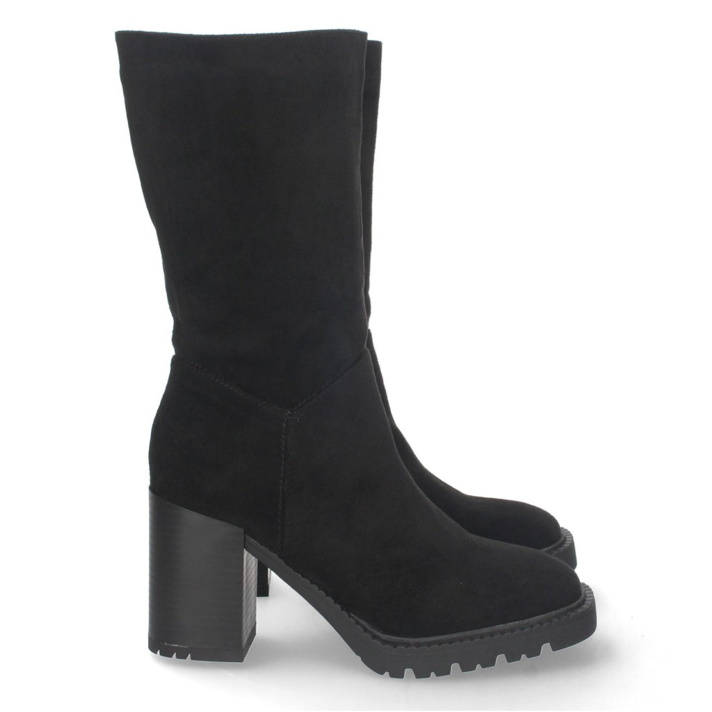 Schwarze elegante moderne Stiefel mit Absatz