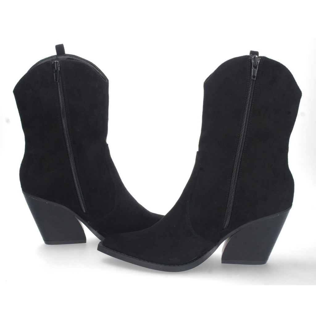 Elegante schwarze Stiefel mit Absatz