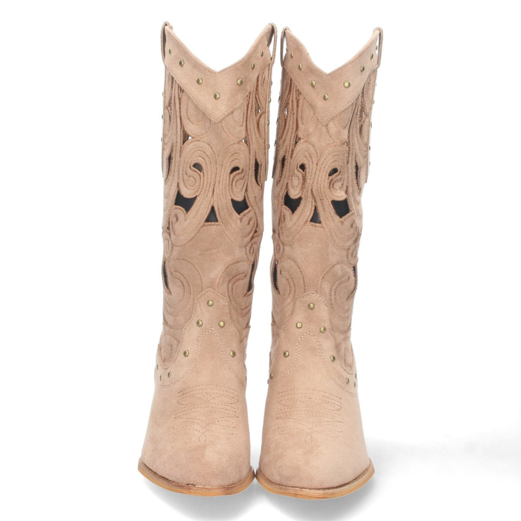 Botas con Tacón, Calados y Tachuelas - Marrón